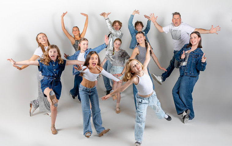 CODE Floor Pop photography - group shot 2.jpg