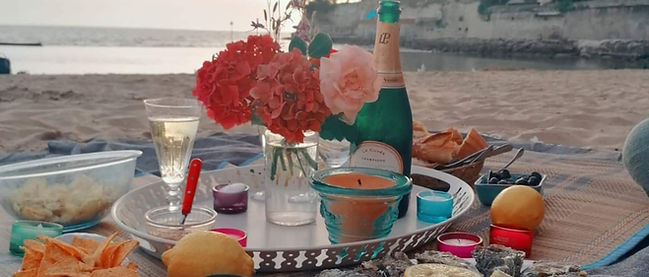 Lunch on the shores of the Grande Plage Fouras