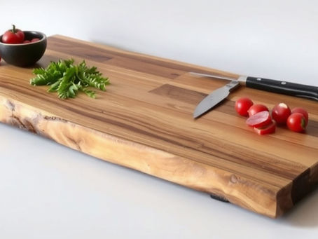Quel scellant devrait-on utiliser pour une planche à charcuterie en bois "live edge".