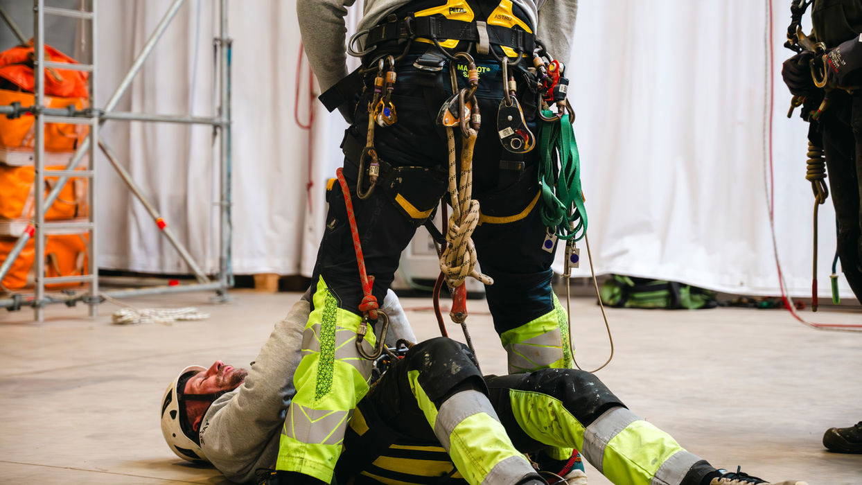 ROPE ACCESS, SPRAT TRAINING HALL, ALL WORKS AT HEIGHT