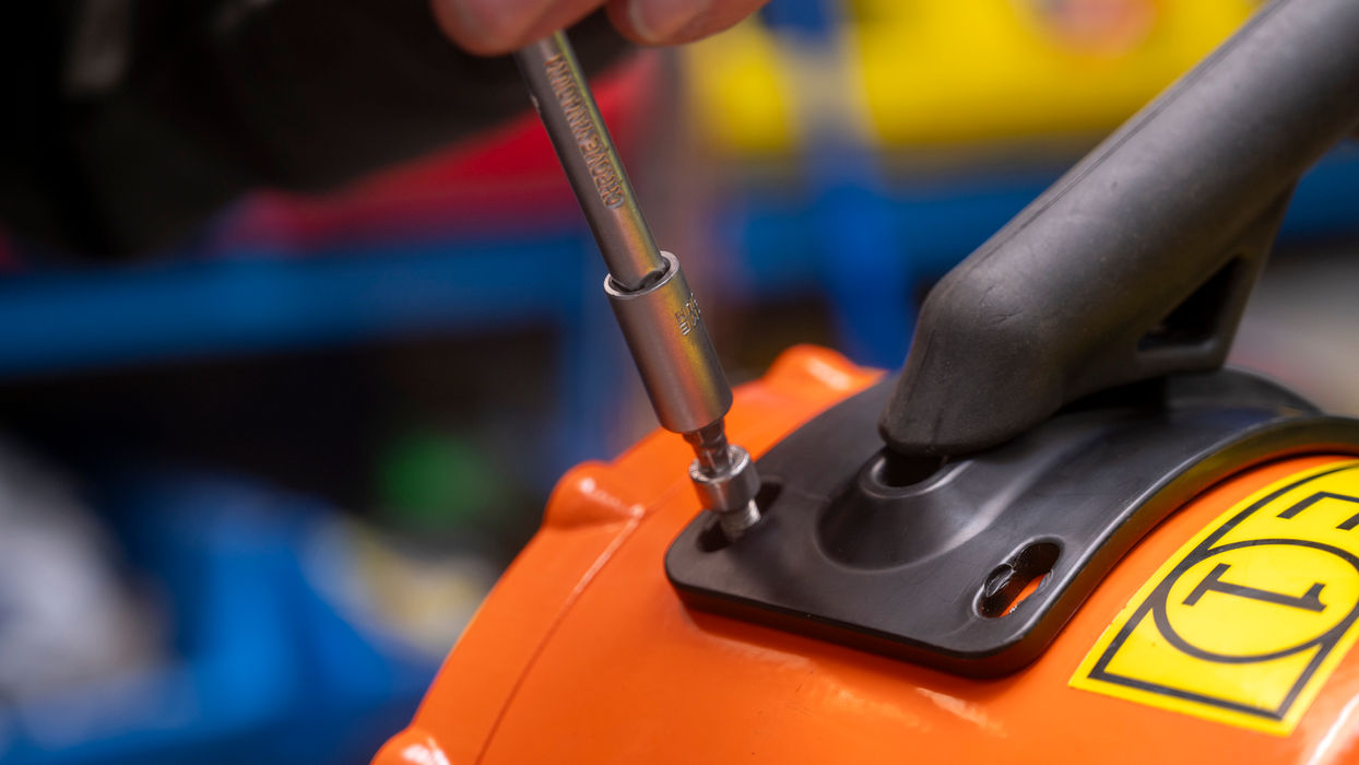 Latchways maintenance - awah - all works at height-
Lars Verbocht