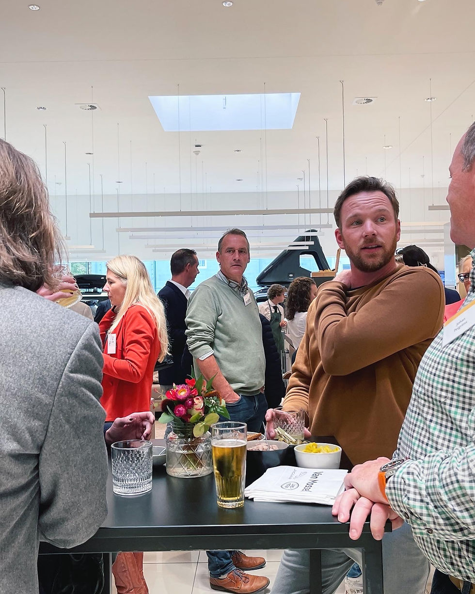 65EB1CC7-A54D-4D30-8787-3AC2A200ED4E