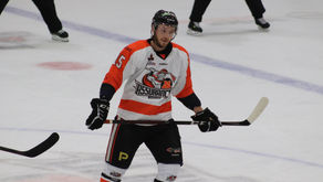 Joey Ratelle et l'Assurancia humilient les Éperviers