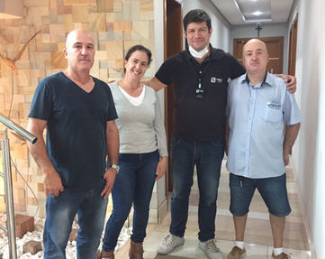 Representante visita cliente em Minas Gerais.