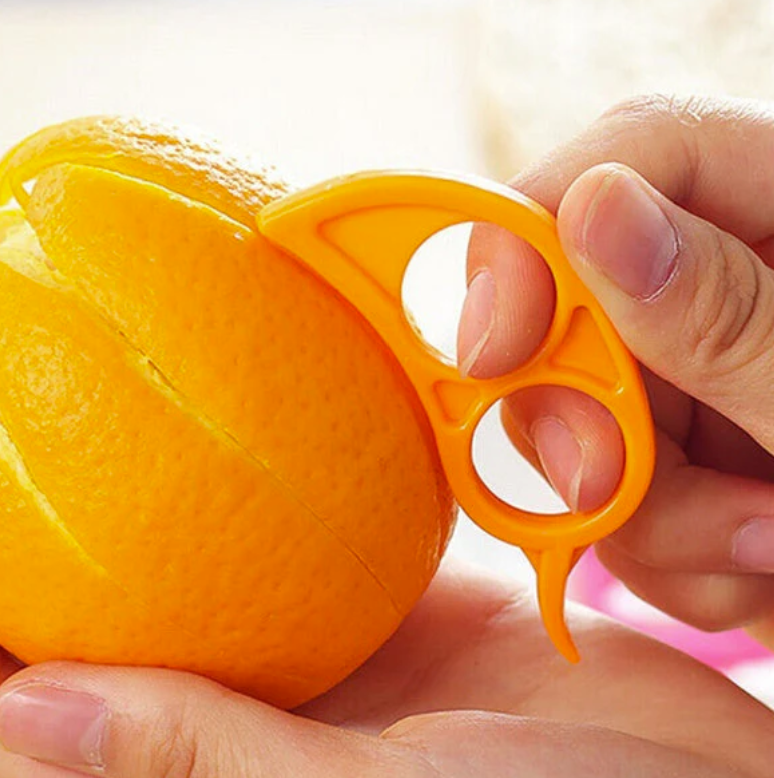 Thumbnail: Snail-Shaped Ring Orange Peeler – Easy & Mess-Free Citrus Tool