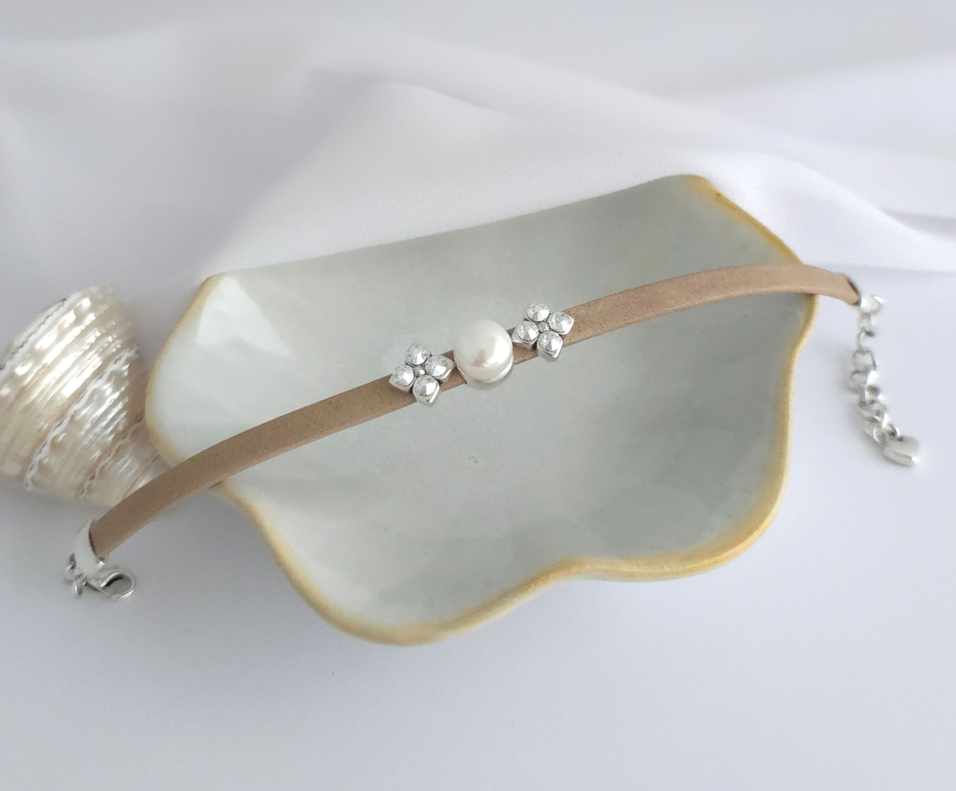 Freshwater Pearl & Austrian Crystal Leather Bracelet