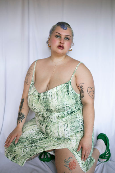 Hanan Portrait Kreativ Black and White Essen Dortmund Sauerland Köln Düsseldorf Queer Fotografin Fashion Mode