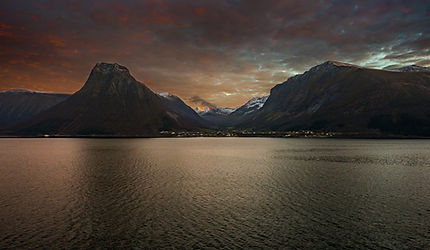 Vartdalsfjorden