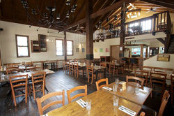 10002946_1455575591342719_1657626745_n