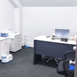 Crystal clear ears, pristine ear cleaning office