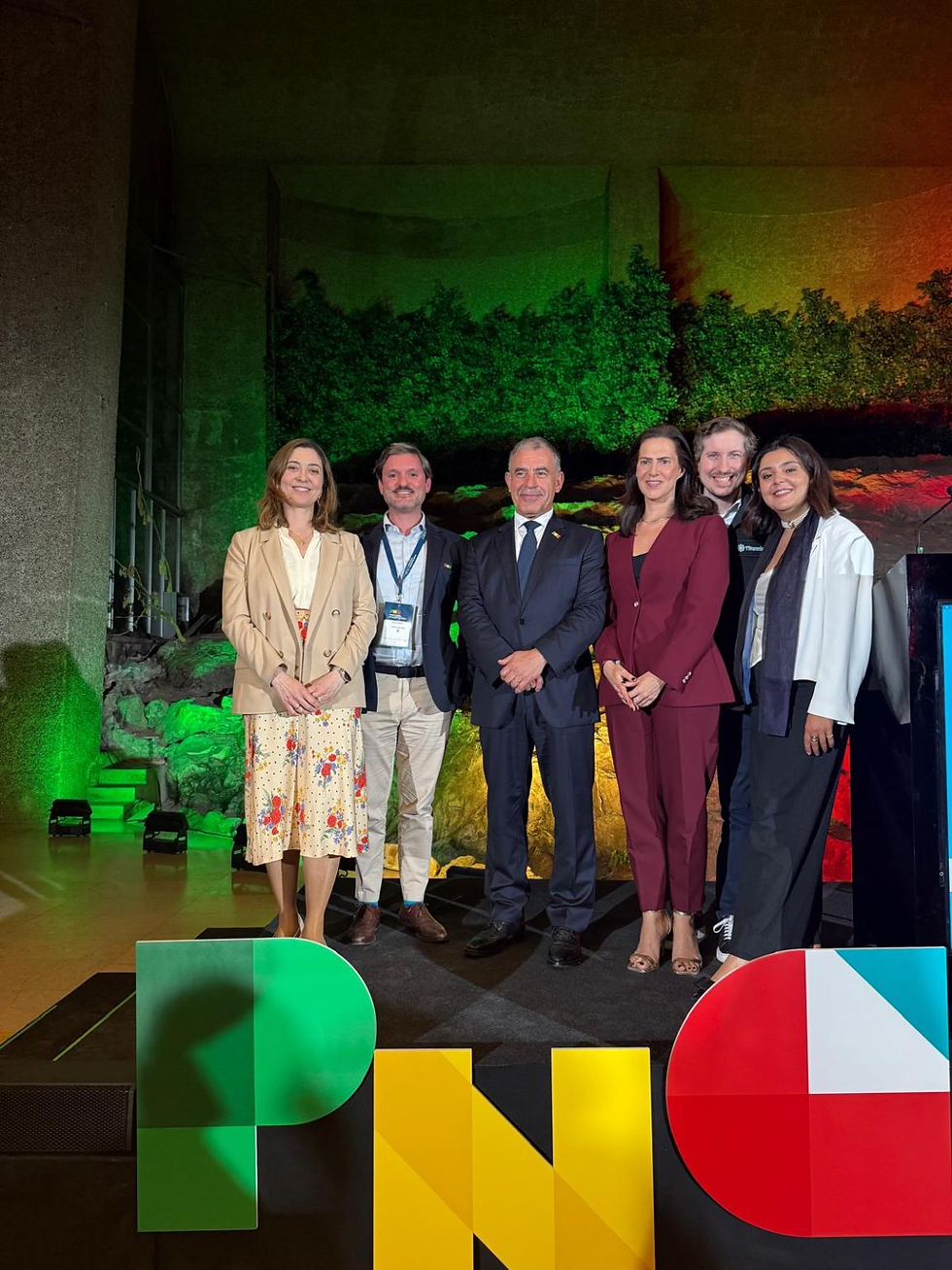 From left to right: Joana Lobo Vicente (SPOT Nordic representative in Denmark and coordinator of the organization’s Scientific Council), Pedro Correa de Sampaio (member of PARSUK), Emídio Sousa (Secretary of State for Portuguese Communities), Silvia Curado (President of PAPS—Portuguese American Post-Graduate Society), Flavio Ramos (President of ASPPA – Association of Portuguese Postgraduates in Germany) and Catarina M. Liberato (President of PARSUK – Portuguese Association of Researchers and Students in the United Kingdom)