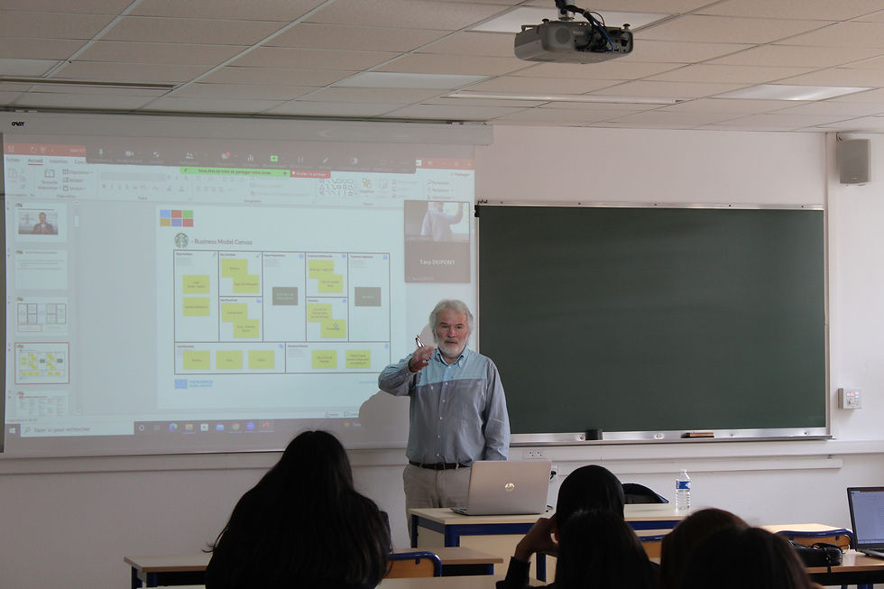 Prof. dr. Samo Bobek predaval na fakulteti v Franciji