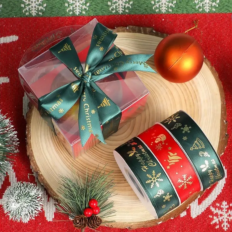 Miniature : Choix de 38 rouleaux de bande d'emballage de cadeau de noël de 25mm x 5yards