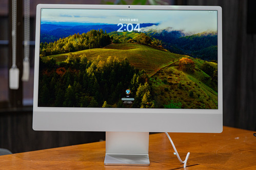 iMac 2023 M3(8core) RAM 16GB SSD 512GB フチにアタリ有り | 電脳闇市