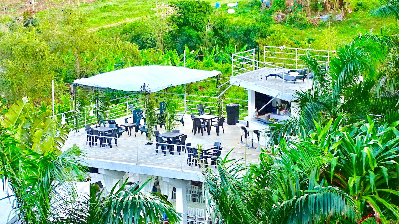 TERRAZZA CON BAR
