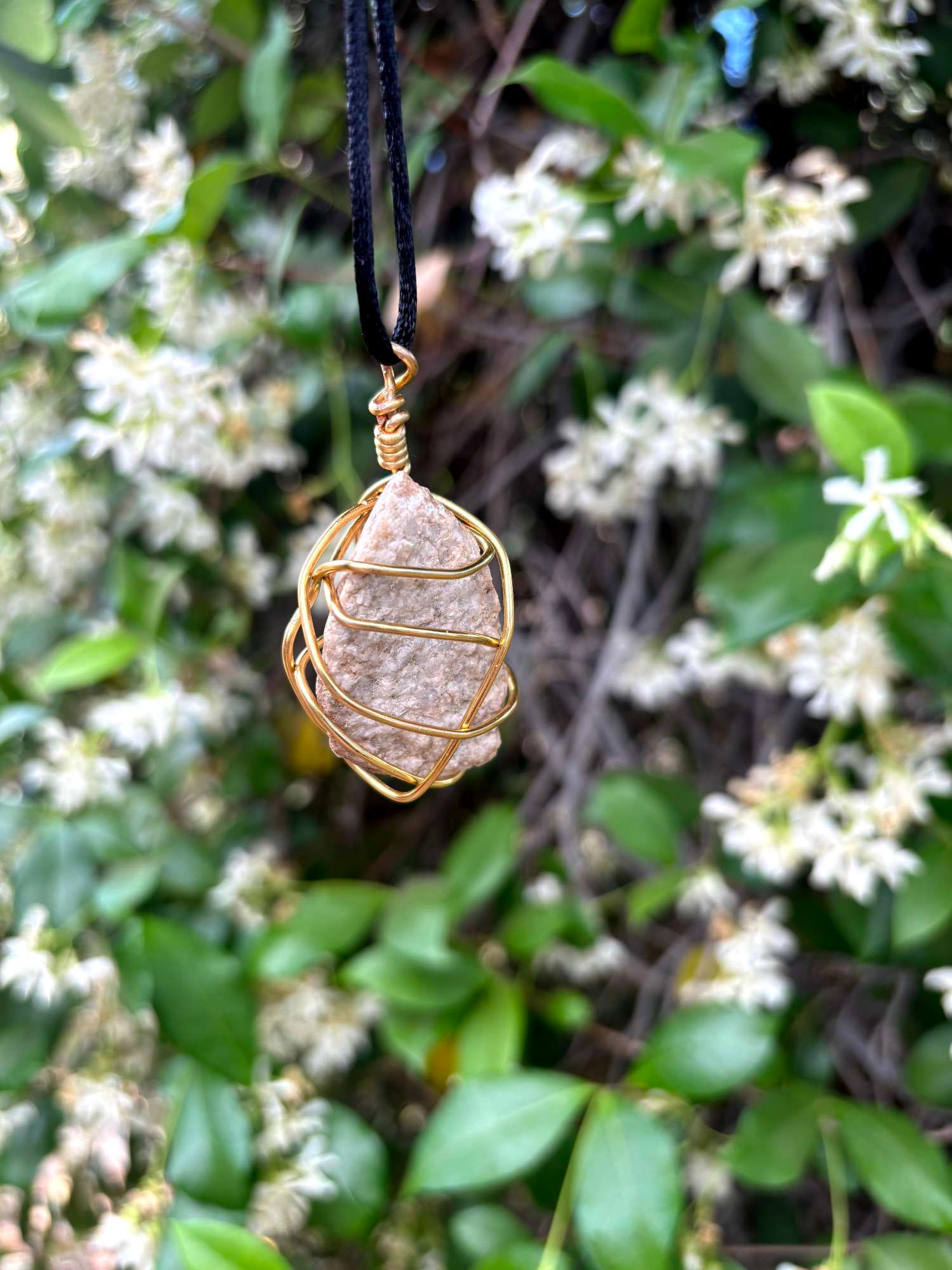 Feldspar Pendant (Raw - Medium)