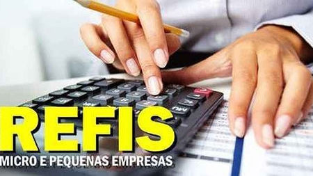 Lei com Refis para micro e pequenas empresas é promulgada.