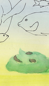 Zeichnung ‚Maske am Meeresboden‘: surrealer Entwurf mit grüner Maske im sandigen Wassergrund, umgeben von skizzierten Fischen, aquarellierte Hintergrundflächen in Gelb und Blau, Beispiel für Zeichnungen auf der Website.
