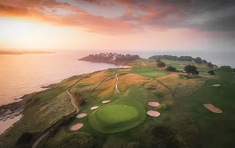 coucher de soleil sur le parcours de golf de Dinard en Bretagne