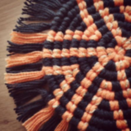 Dessous de verre - Noir et orange doré - Collection Maligorn