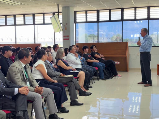 Sólo 24 de cada 100 jóvenes mexicanos cursan la universidad; llama Miguel Márquez a convertirse en agentes de cambio