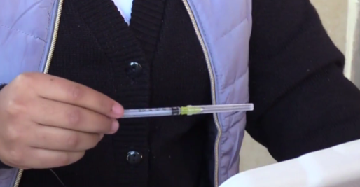 Llaman a jóvenes adultos a vacunarse contra sarampión y rubéola