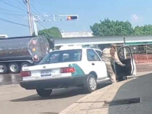 Reportan uso de vehículo oficial del Municipio para asuntos personales