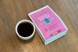 Slow Energy: Why the Most Balanced People Are Rethinking Their Daily Coffee and Smoothie Rituals