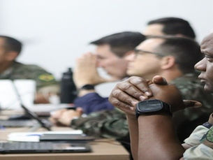 Estagiários do Curso de Estado-Maior Conjunto participam de exercício estratégico multinacional