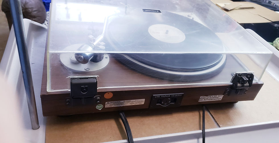 Thumbnail: Pioneer PL-530 Turntable