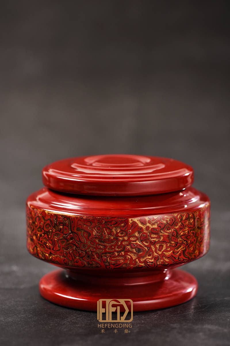 Handcrafted red and gold Xi Pi lacquerware incense box by HFD LACQUERWARE