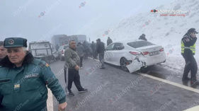 Երևան-Գյումրի ավտոճանապարհին մեկ օրվա ընթացքում, ընդանուր առմամբ, վթարի է ենթարկվել 27 մեքենա