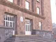 Ջոն Կիրակոսյանի անվան դպրոցի աշխատակիցը մեղադրվում է երեխայի նկատմամբ անառակաբարո գործողություններ կատարելու մեջ. ՔԿ