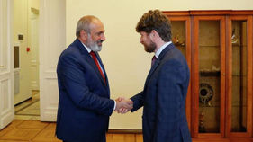 «ՀՐԱՊԱՐԱԿ». ԻՆՉ ԿԱՊ ԿԱՐՈՂ Է ԼԻՆԵԼ ՓԱՇԻՆՅԱՆԻ՝ ՓԱՐԻԶ ԱՅՑԻ ՈՒ ԴԵՍՊԱՆԻ ՊՐՈՆԻԿՈԼԱԿԱՆ ՀԱՅՏԱՐԱՐՈՒԹՅԱՆ ՄԻՋԵՒ