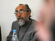 Միքայել Սրբազանին թույլ չեն տվել ստանալ Սուրբ Հաղորդություն