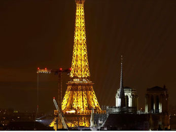 Eiffel Tower evacuated on Christmas Eve following fire alarm prompted by elevator issue