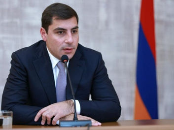 Վահագն Արսենյանը հրաժարվել է պատգամավորի մանդատից