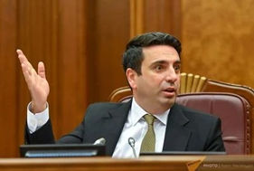 «Իրավունք». Ալեն Սիմոնյանը մի քիչ «տաքացել է»