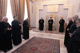 Ամենայն Հայոց Կաթողիկոսը քահանա հայրերին հորդորել է ազգի զավակներին ուղղորդել հավատի և ճշմարիտ արժեքների ճանապարհով