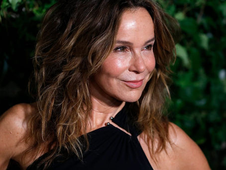 Jennifer Grey's mom dies 'by her own choosing' after cancer diagnosis