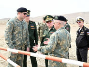 ԻՆՉՈՒ՞ ԵՆ ՌՈՒՍ ԶԻՆՎՈՐԱԿԱՆՆԵՐՆ ԱՅՑԵԼԵԼ ԲԱՔՈՒ. ՄԱՆՐԱՄԱՍՆԵՐ