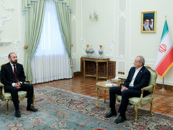 Միրզոյանն Իրանի նախագահին ներկայացրել է՝ որ ընթացքում է ԹՐԻՓՓ-ը
ԱԳՄԱ նախարարությունից հաղորդում են․