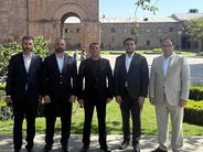 Ոստիկանները «զրուցելու» նպատակով սկսել են այցելել Մասյացոտնի թեմի քահանաներին. ահազանգ