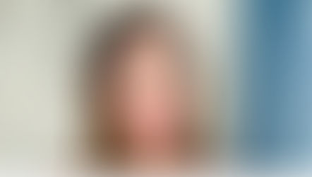 Her dream of becoming a trad wife fell apart. Now, she's an OnlyFans millionaire.