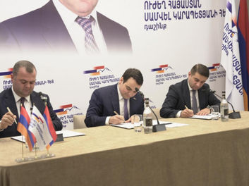 Համախմբման առանցք՝ «Ուժեղ Հայաստան». քաղաքական դաշտում ձևավորվում է նոր կենտրոն. Past.am