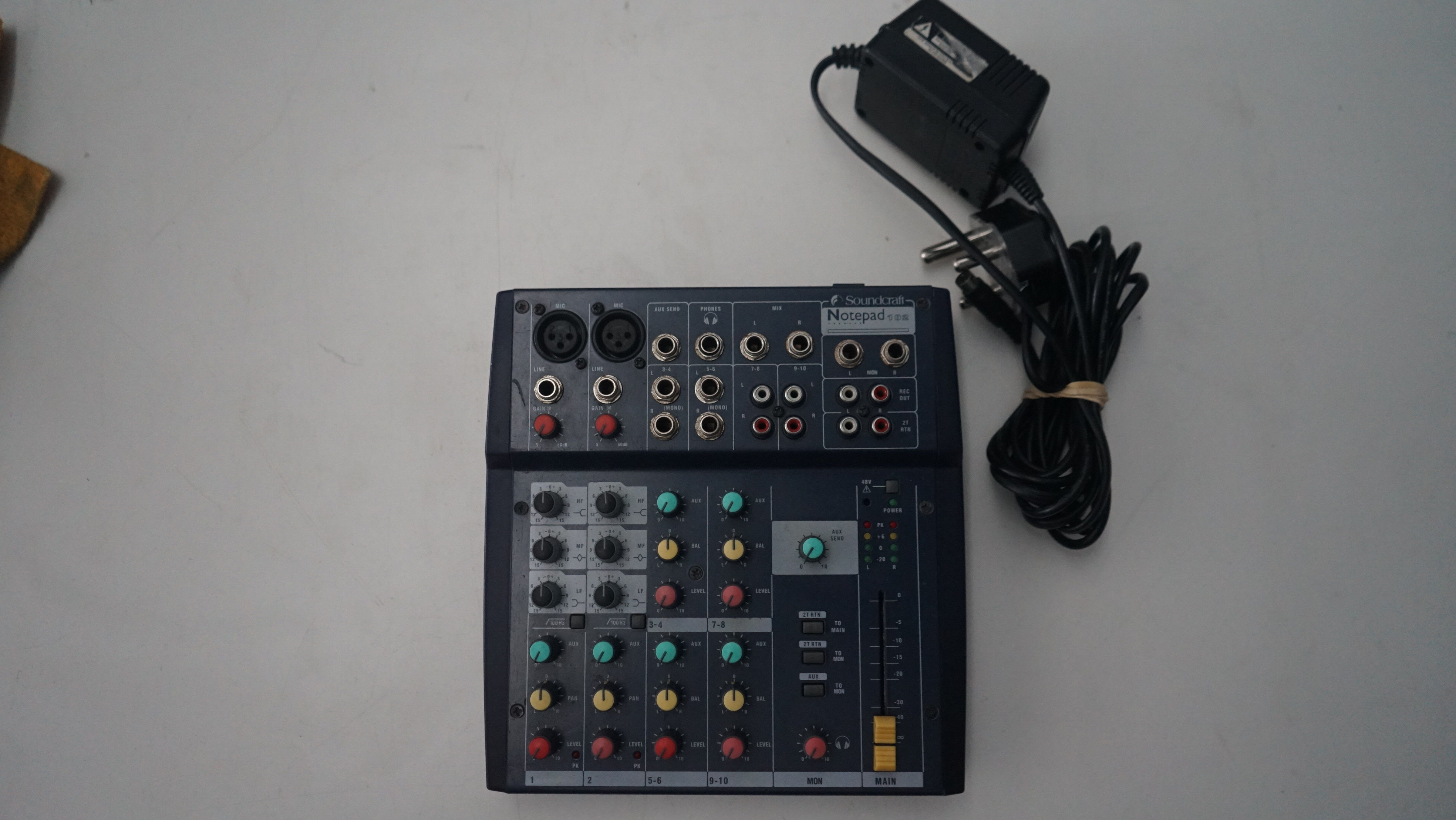 Soundcraft Notepad 102 Mixer