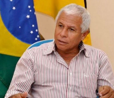 Azevedo anuncia que formará um novo grupo político