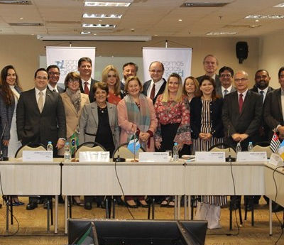 Estados e municípios pedem Fundeb permanente e mais recursos da União