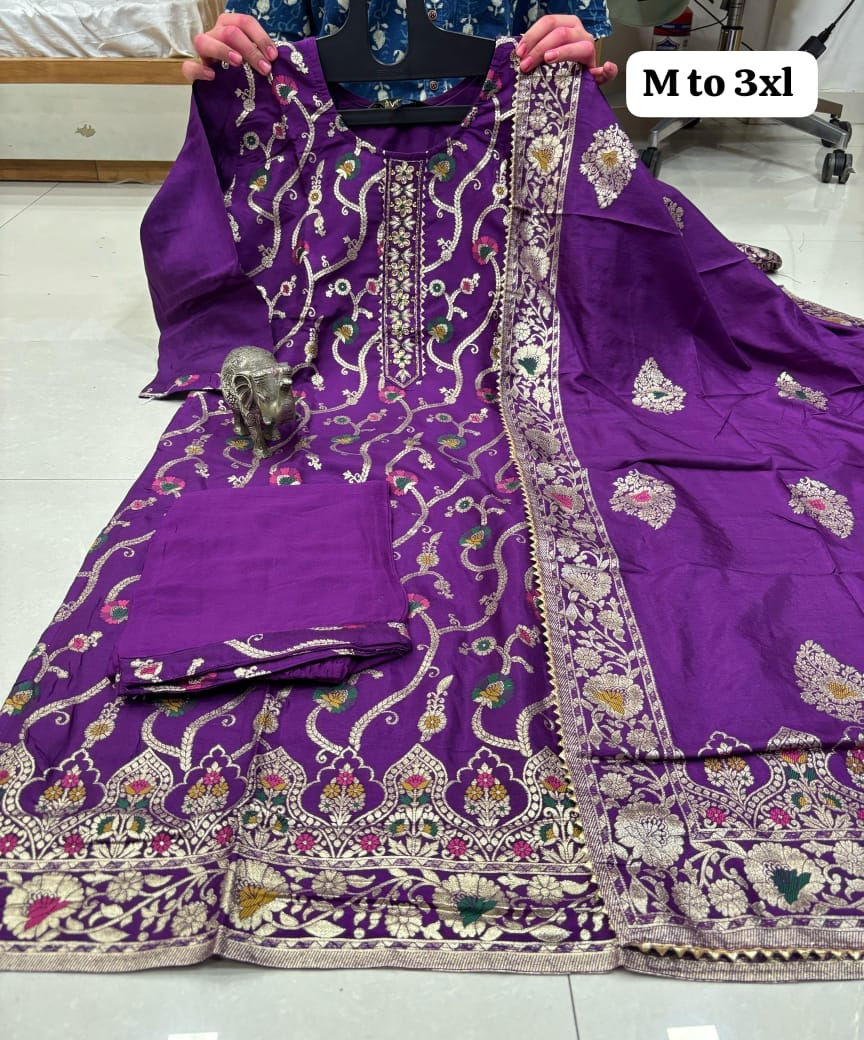 Thumbnail: Heavy silk suit