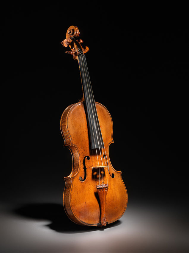 16Stradivarius GI.jpg